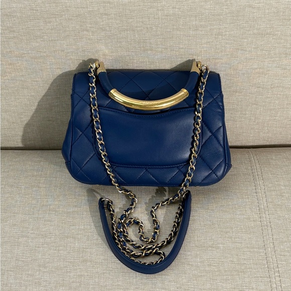 CHANEL Blue Quilted Top Handle Flap Bag GHW - Picture 4 of 16